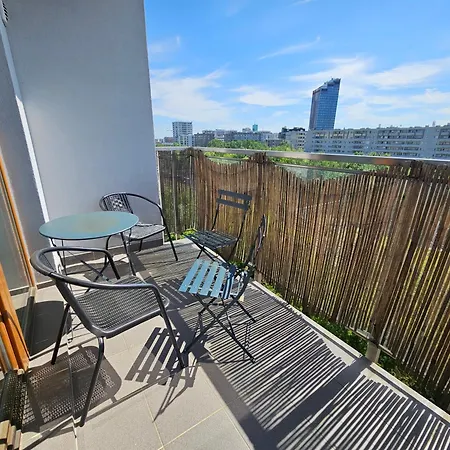 First -- Zoliborz 3 ורשה